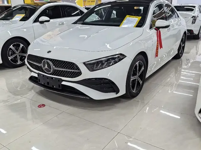Mercedes-Benz A-Class 2023 A 200 L Fashion