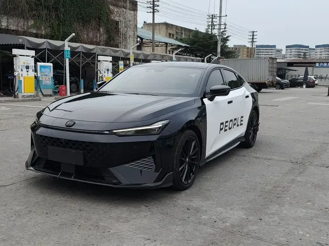 Changan UNI-V 2024 1.5T Deluxe Sport