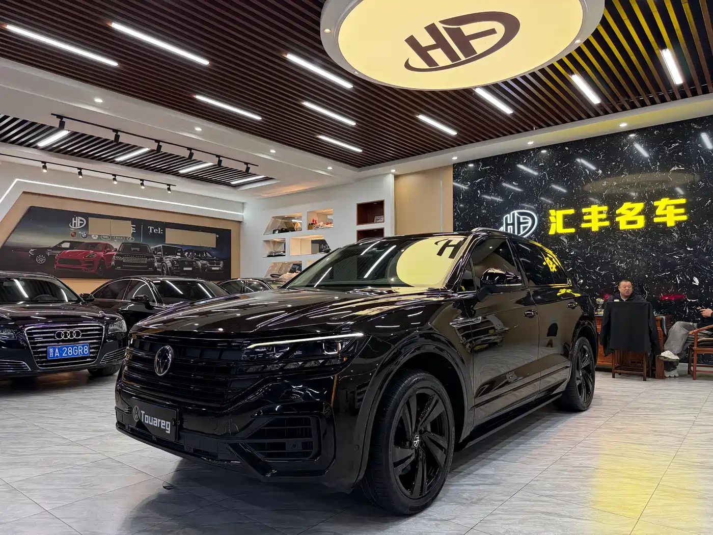 Volkswagen Touareg 2021 3.0TSI Sharp Edition with Gloss Black Sports Package
