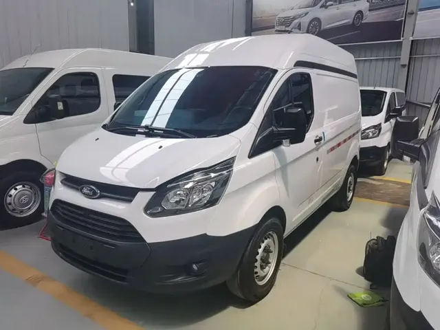 Ford Transit 2019 2.0T Diesel Van Short Wheelbase Medium Roof 3-Seater China VI