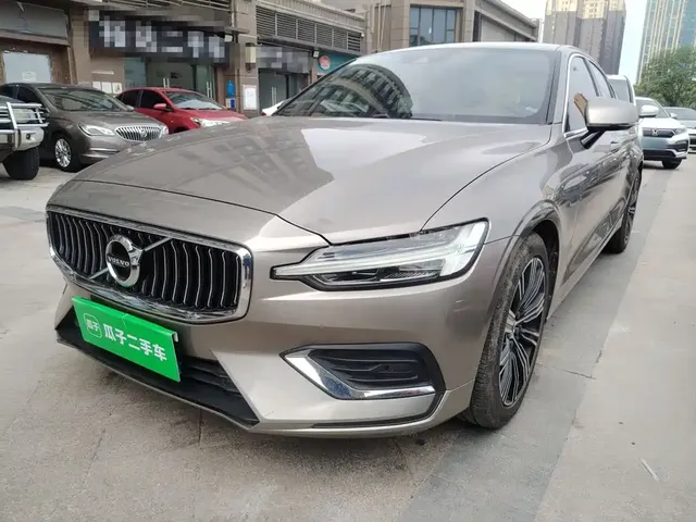 Volvo S60 2020 T4 Momentum Sport Edition