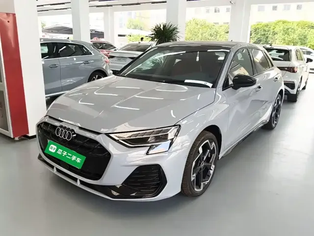 Audi A3 2025 Facelift Sportback 35TFSI Flying Spur Premium + Luxury Selection Package