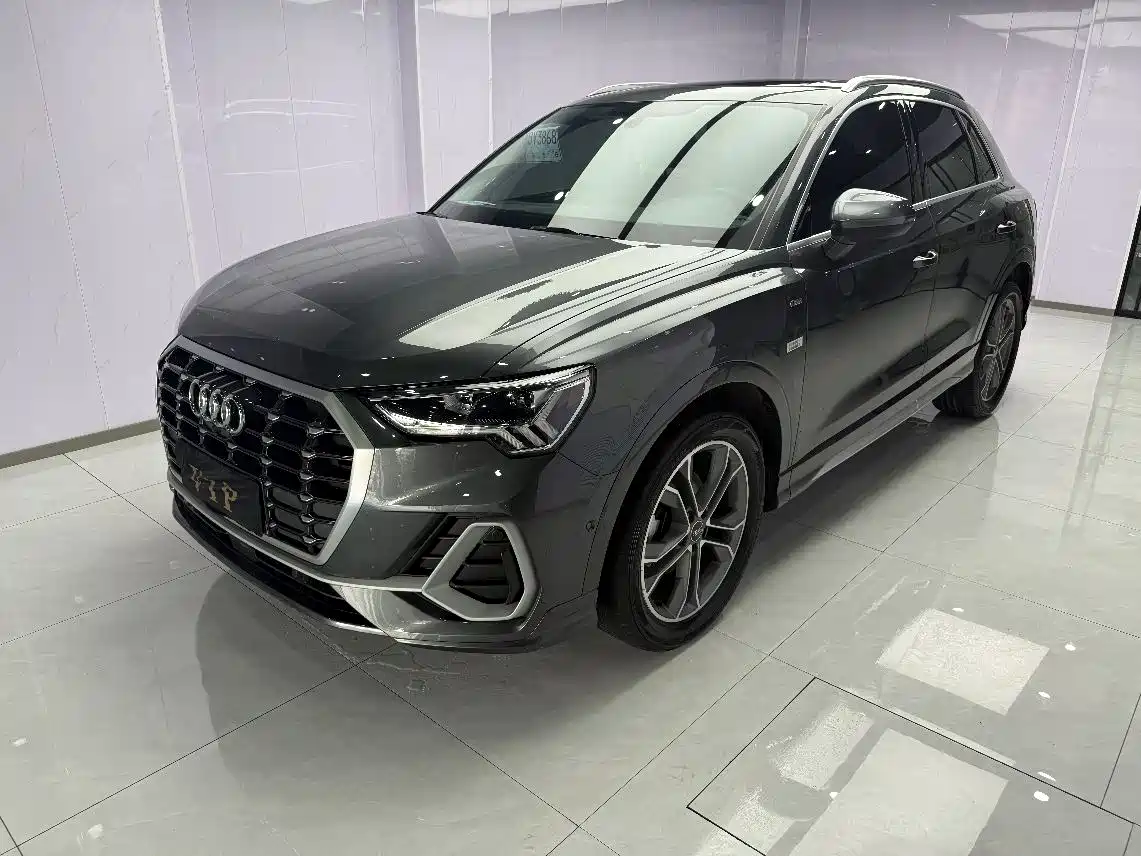 Audi Q3 2023 35 TFSI Fashion Dynamic (1.4T)