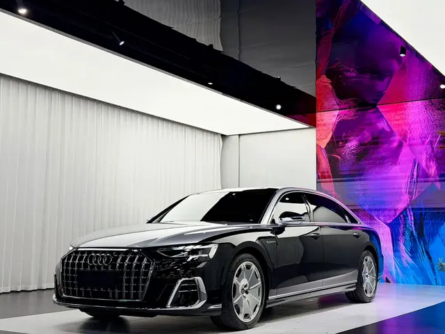 Audi A8 2022 A8L Horch Founder Edition Two-Tone Collector