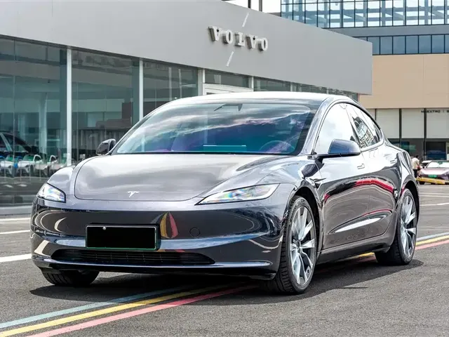 Tesla Model 3 2023 Long Range All-Wheel Drive