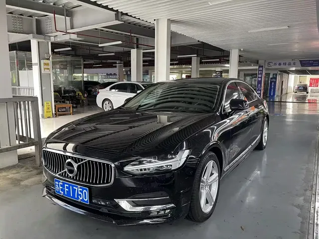 Volvo S90 2020 T5 Momentum Luxury Edition