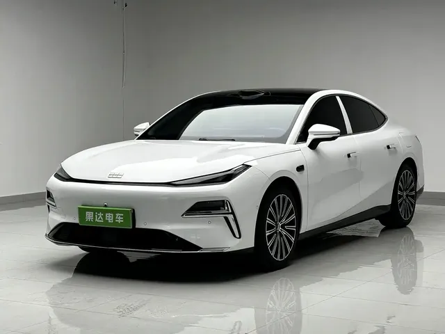 Geely Galaxy Xingyao 8 2025 130km EM-P Starship Edition