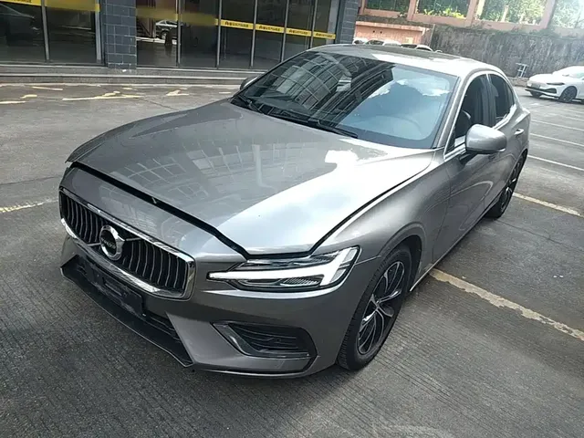 Volvo S60 2020 T4 Momentum Luxury Edition