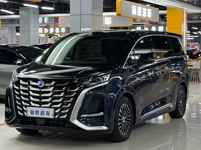 Denza D9 2025 DM-i Smart Drive Edition 1020 AWD Premium