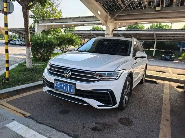 Volkswagen Tiguan L 2023 Facelift 330TSI Auto FWD R-Line Premium