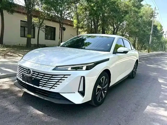 Changan Eado 2024 Model 1.5T GDI Auto Premium Type