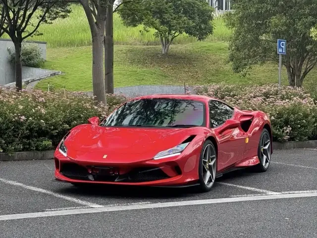 Ferrari F8 2019 Tributo 3.9T V8
