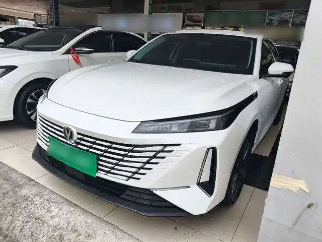 Changan Eado 2025 Blue Whale 1.5T 500Bar Flagship