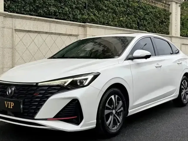Changan Eado 2022 PLUS Blue Whale NE 1.4T GDI DCT Premium Edition