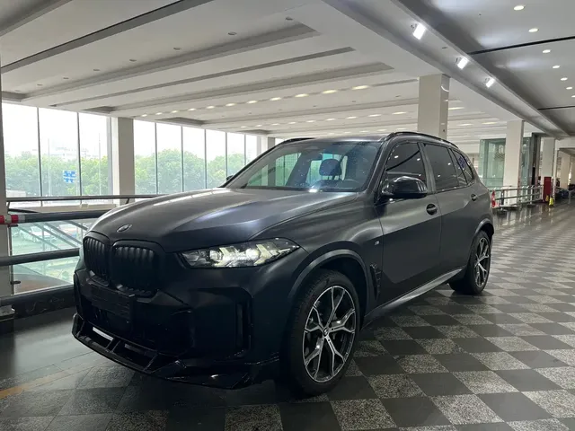 BMW X5 2023 xDrive 30Li Premium M Sport Black Night Package