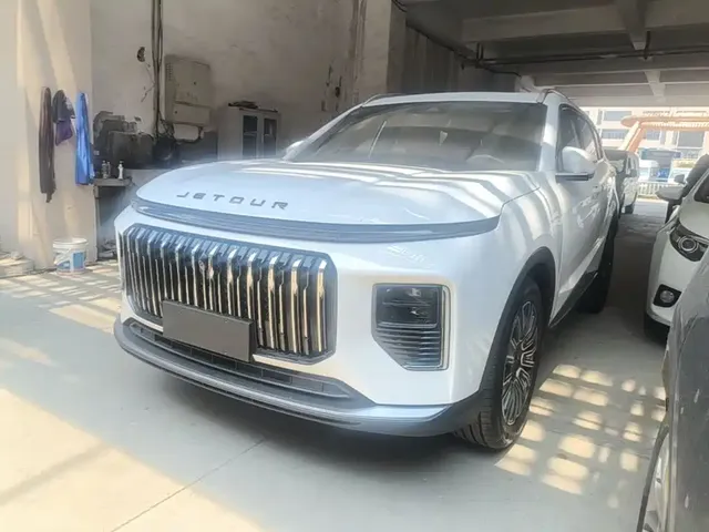 Jetour X70 PLUS 2026 Model 1.5T DCT Flagship 5-Seater