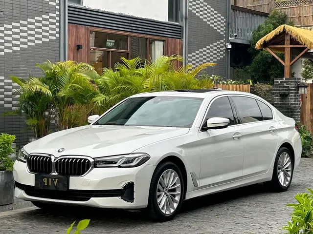 BMW 5 Series 2021 525Li Luxury Package