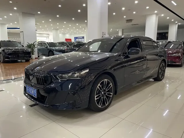 BMW 5 Series 2026 Model Year Facelift 525Li M Sport Package