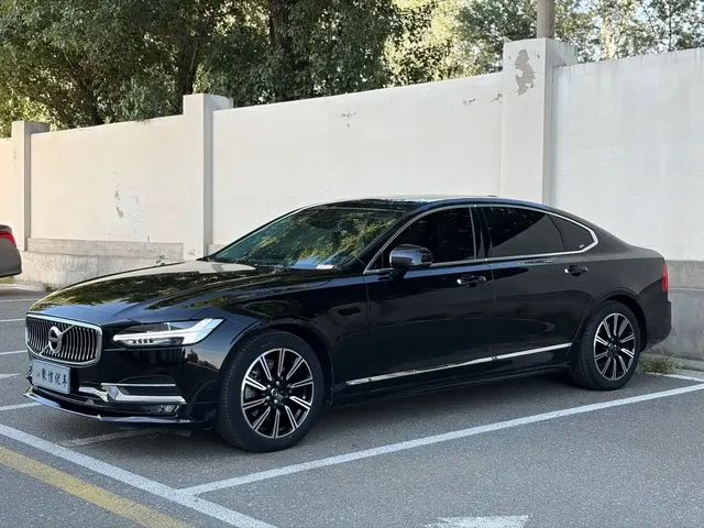 Volvo S90 2020 T5 Momentum Luxury Edition
