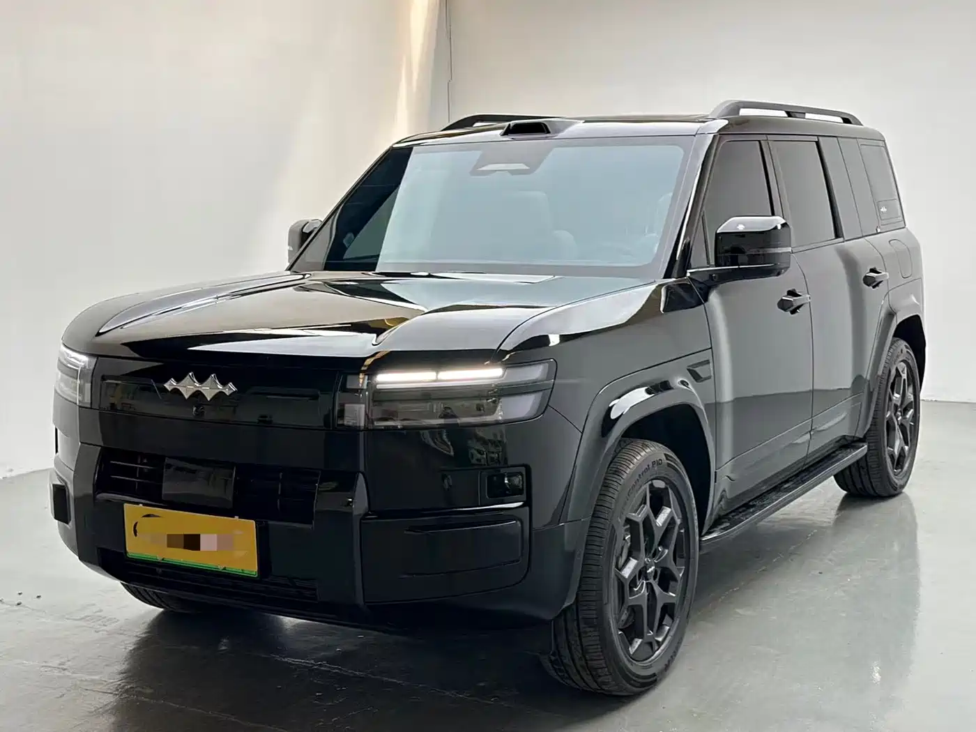 Fang Cheng Bao Titanium 7 2025 AWD Base Model