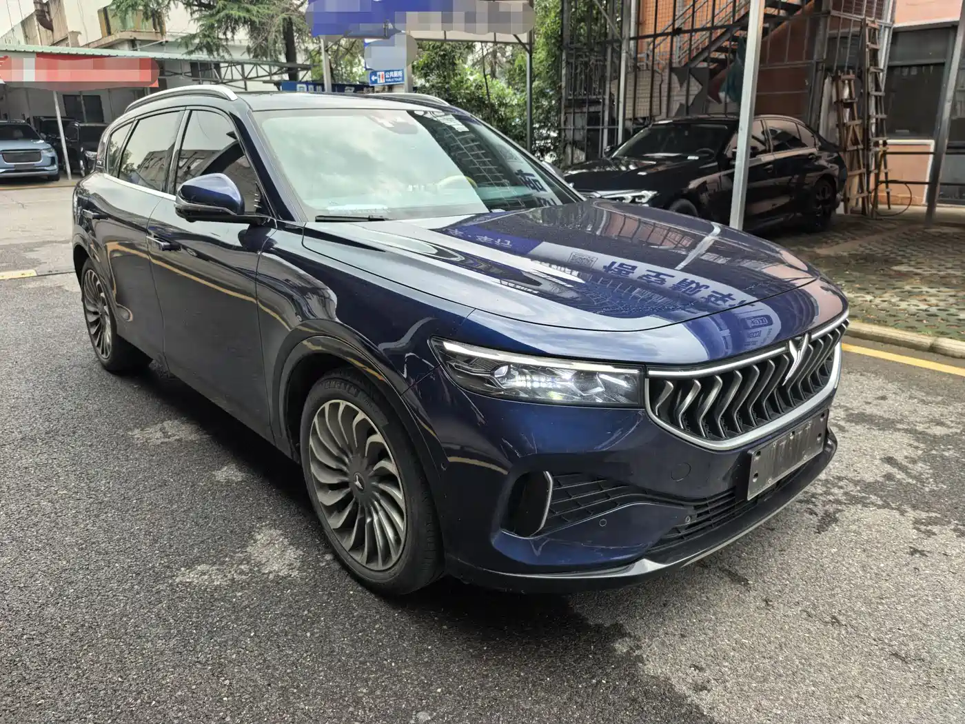 Voyah Auto VOYAH FREE 2023 4WD Extended Range Edition