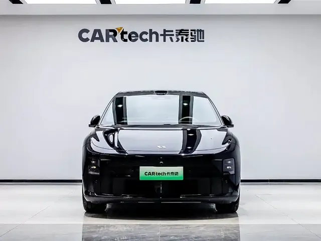 Li Auto i6 2025 2WD Base Model