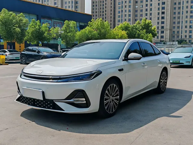 Geely Galaxy A7 2025 EM-i