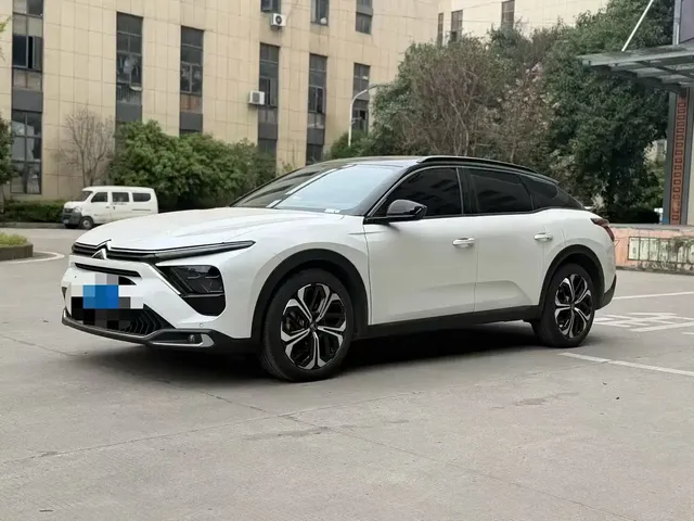 Citroën Versailles C5 X 2023 1.6T Brilliance