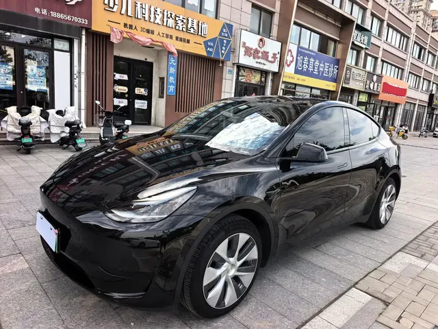 Tesla Model Y 2022 Facelift Rear-Wheel Drive Version