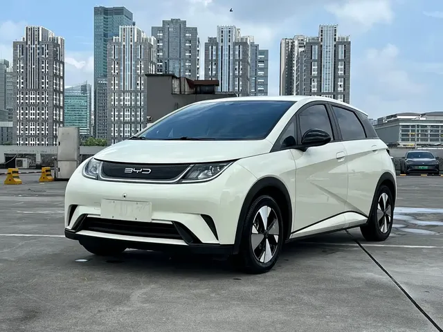 BYD Dolphin 2023 420km Fashion Edition