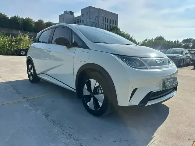 BYD Dolphin 2023 420km Fashion Edition