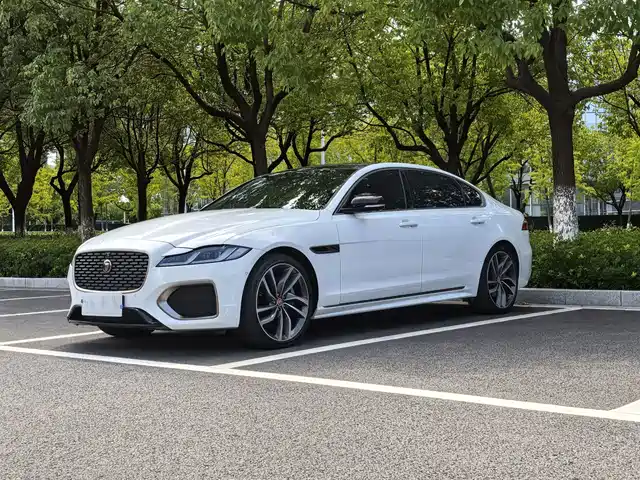 Jaguar XFL 2024 2.0T P300 AWD Flagship Sport Gilded Edition