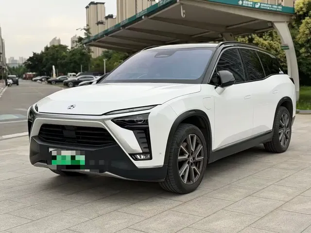 NIO ES8 2022 75kWh 7-Seater Edition