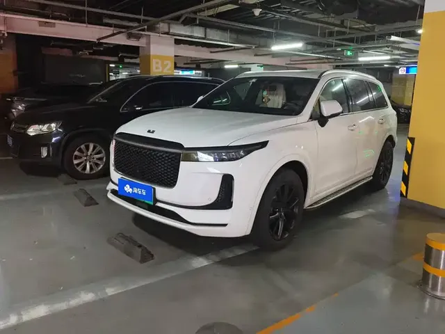 Li Auto Li ONE 2020 Extended Range 6-seater