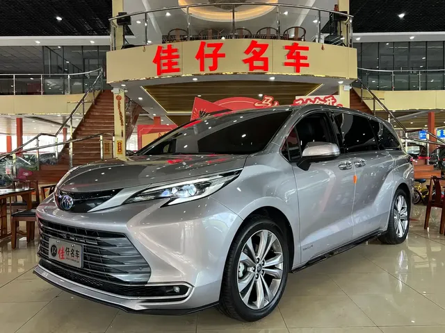Toyota Sienna 2023 2.5L Hybrid Premium Edition