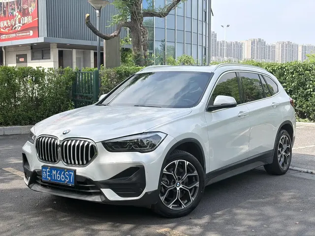 BMW X1 2022 sDrive25Li Leading