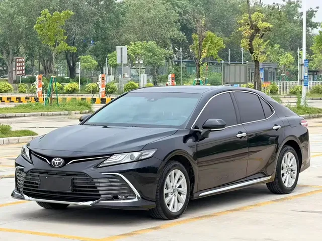 Toyota Camry 2023 2.0G Luxury Edition