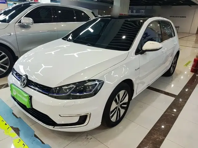 Volkswagen Golf Electric 2020 Chi