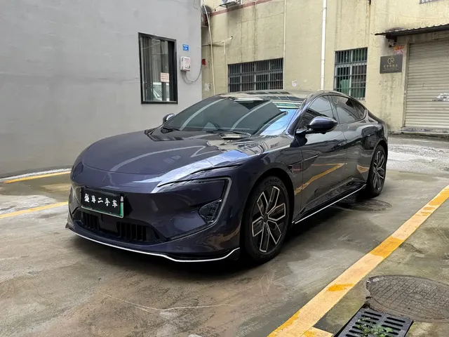 Avatr 12 2023 650 Triple Laser AWD Performance Edition