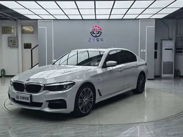 BMW 5 Series 2018 Facelift 530Li Leading M Sport Package
