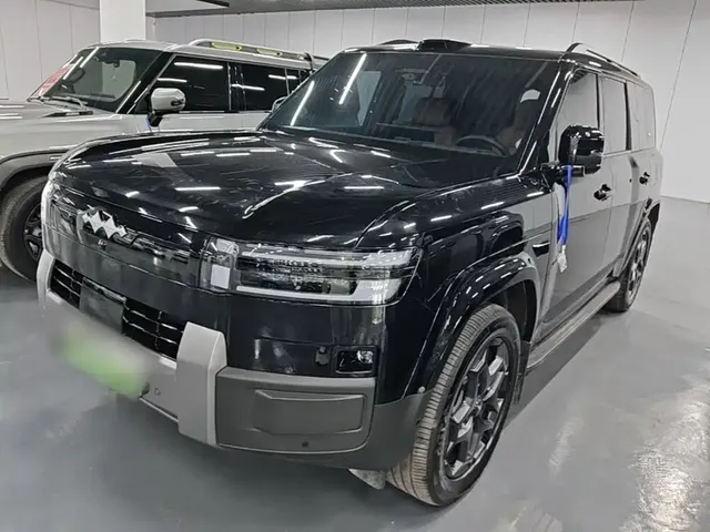 Fang Cheng Bao Titanium 7 2025 AWD Base Model