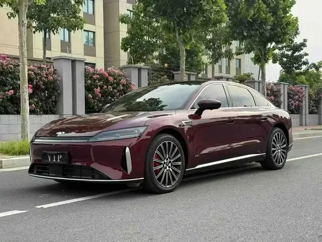 Chery Fengyun A9L 2025 Model 4WD High-performance Summit Edition