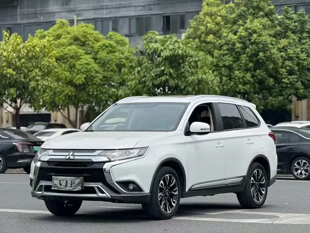 Mitsubishi Outlander 2019 2.0L 2WD Enjoy 5-Seater China VI
