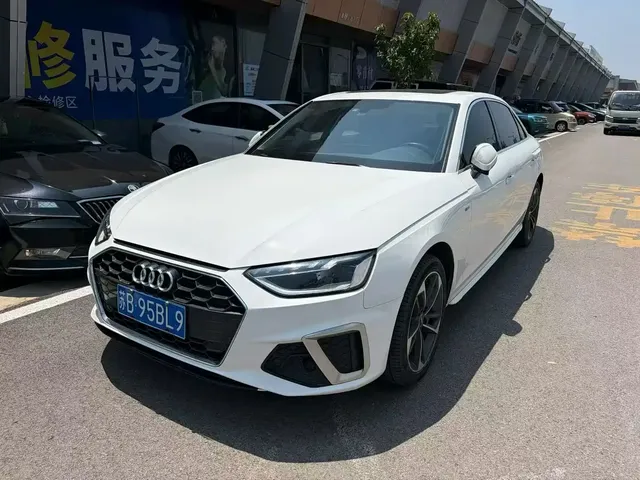 Audi A4L 2022 40 TFSI Fashion Dynamic