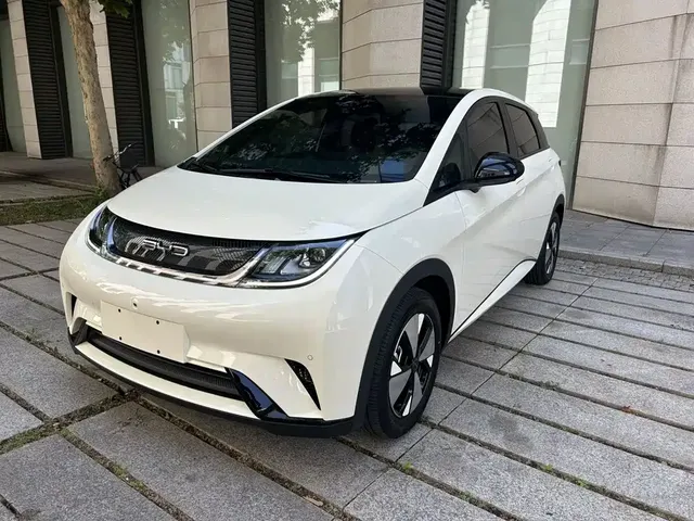 BYD Dolphin 2023 420km Fashion Edition