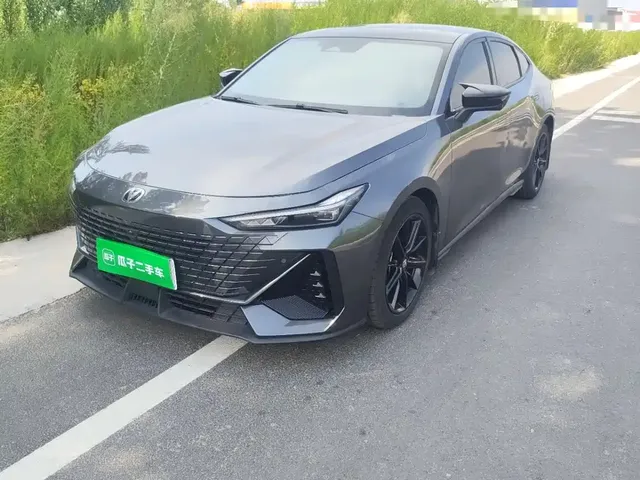 Changan UNI-V 2023 1.5T Luxury Edition