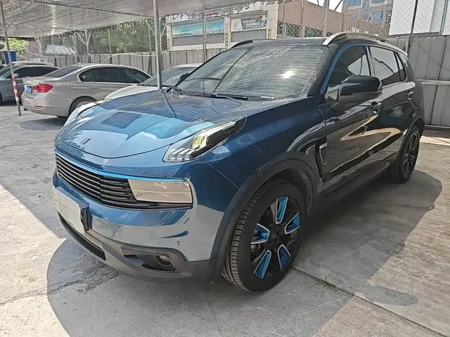 Lynk & Co 01 2017 2.0T 2WD Pro Shine Edition