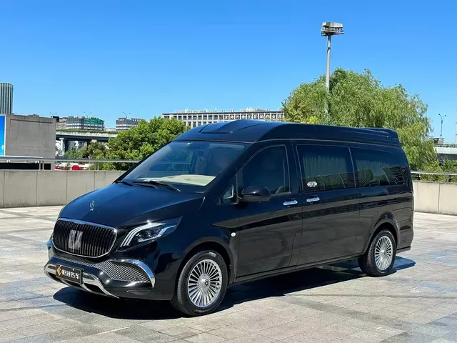 Mercedes-Benz Vito 2023 2.0T Business 7-Seater