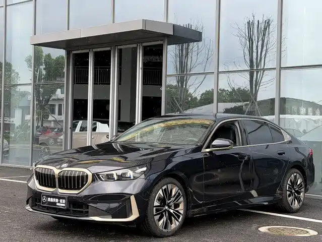 BMW 5 Series 2024 530Li Premium Luxury Package