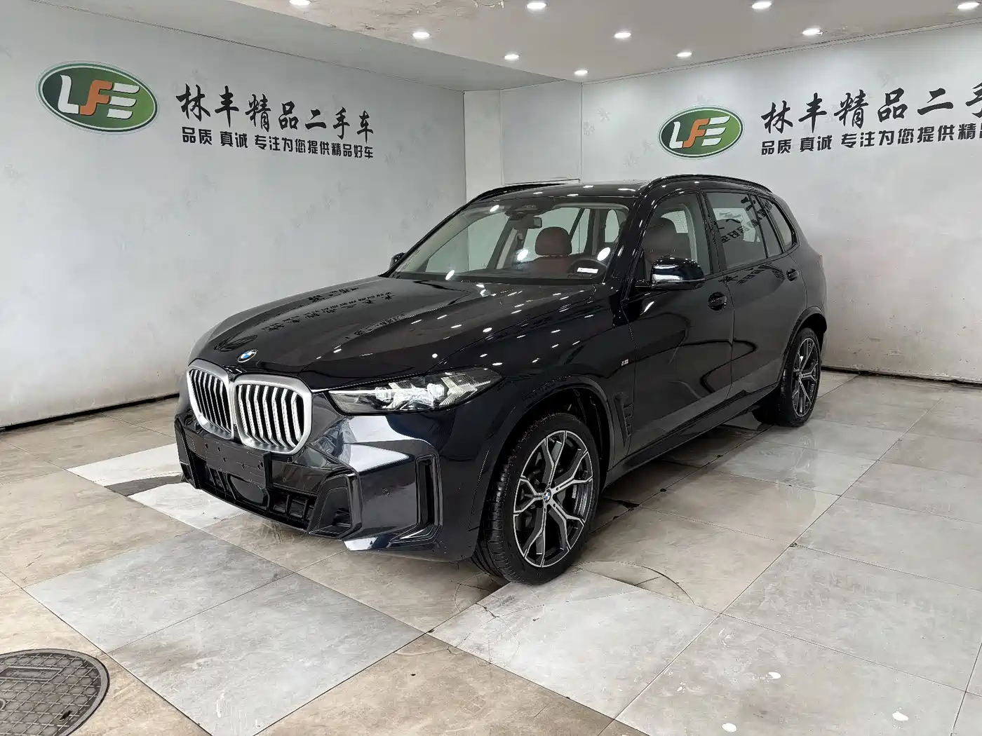 BMW X5 2025 Model xDrive 30Li M Sport Blackout Package
